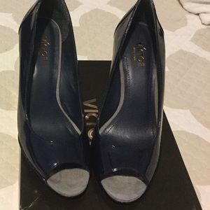 Victor Navy Blue and Gray Wedges
